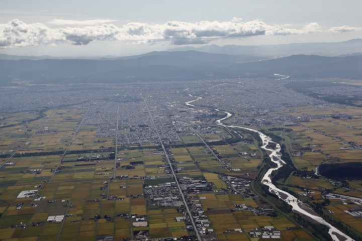 井上